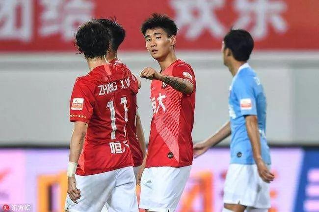  *** 权禁赛,在中超第26轮恒大对阵人和的比赛中