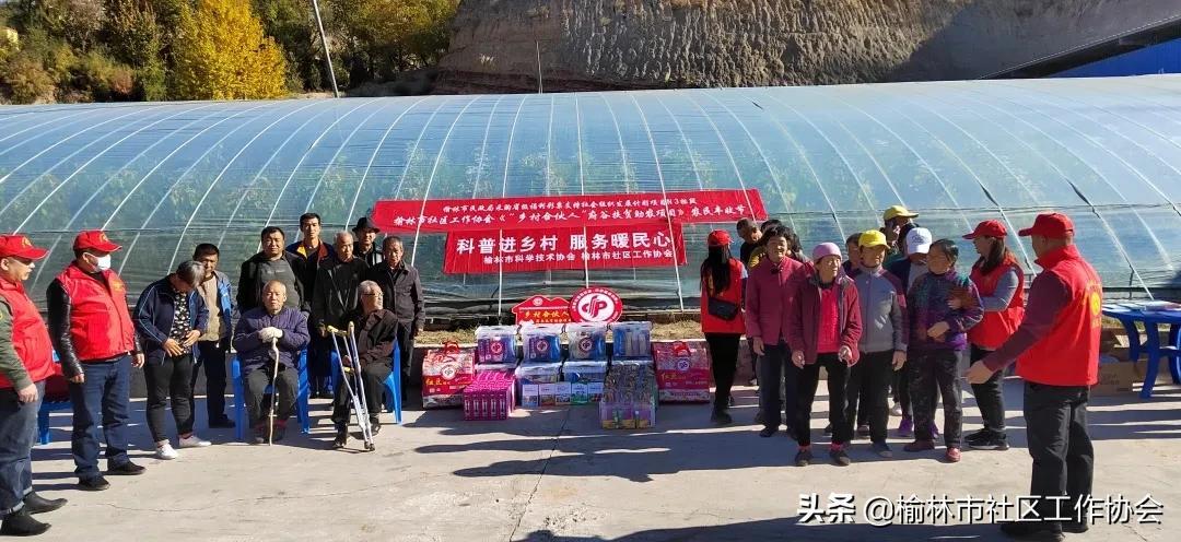 金秋送爽,中秋与秋收结合的标题