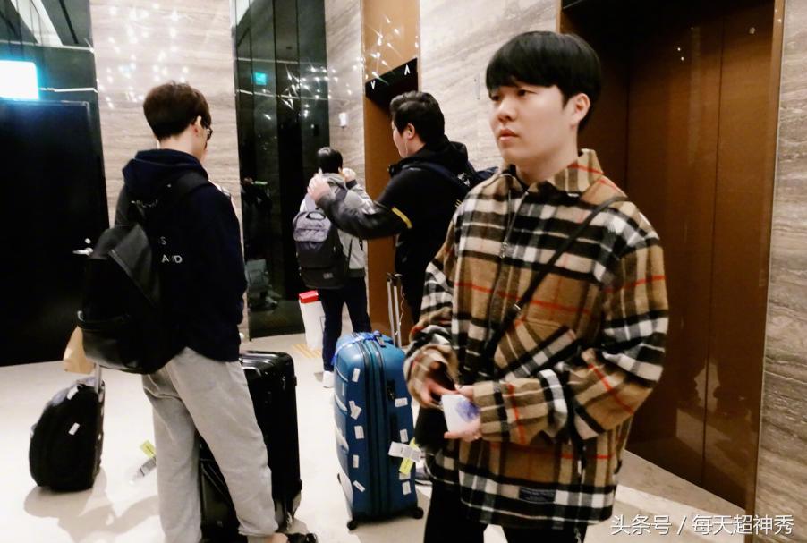 lols2世界总决赛,s赛冠军赛区可以有几个名额