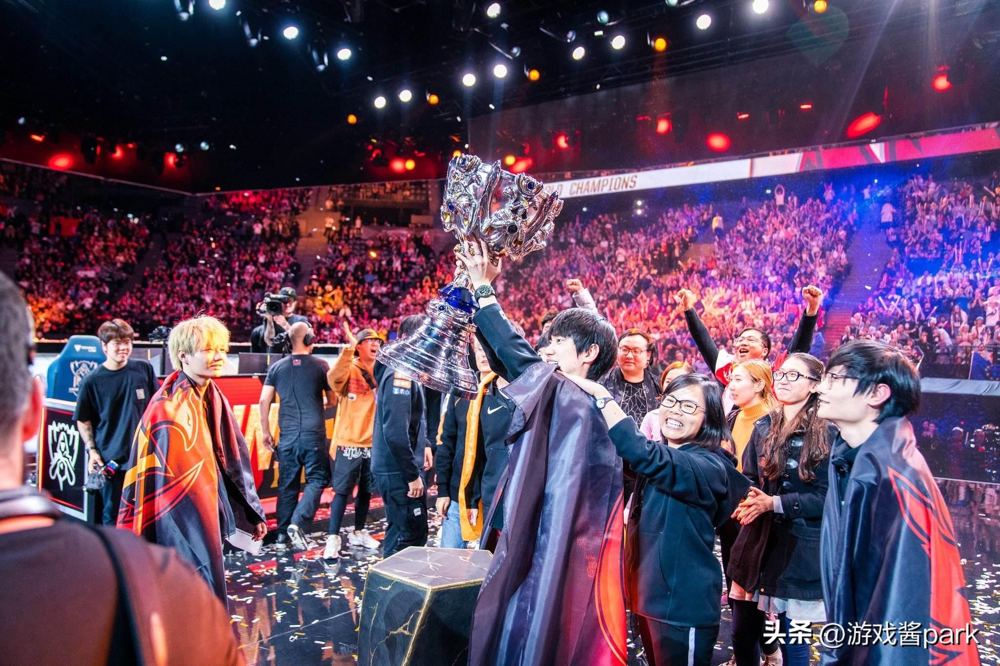 s1总决赛冠军（他们每个人可以拿到多少奖金）