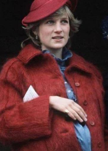 dnf传奇之稀有装扮礼盒（英雄联盟80000能量典藏有什么）