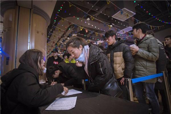 cf移动专区,cf手游移动键位一直断触