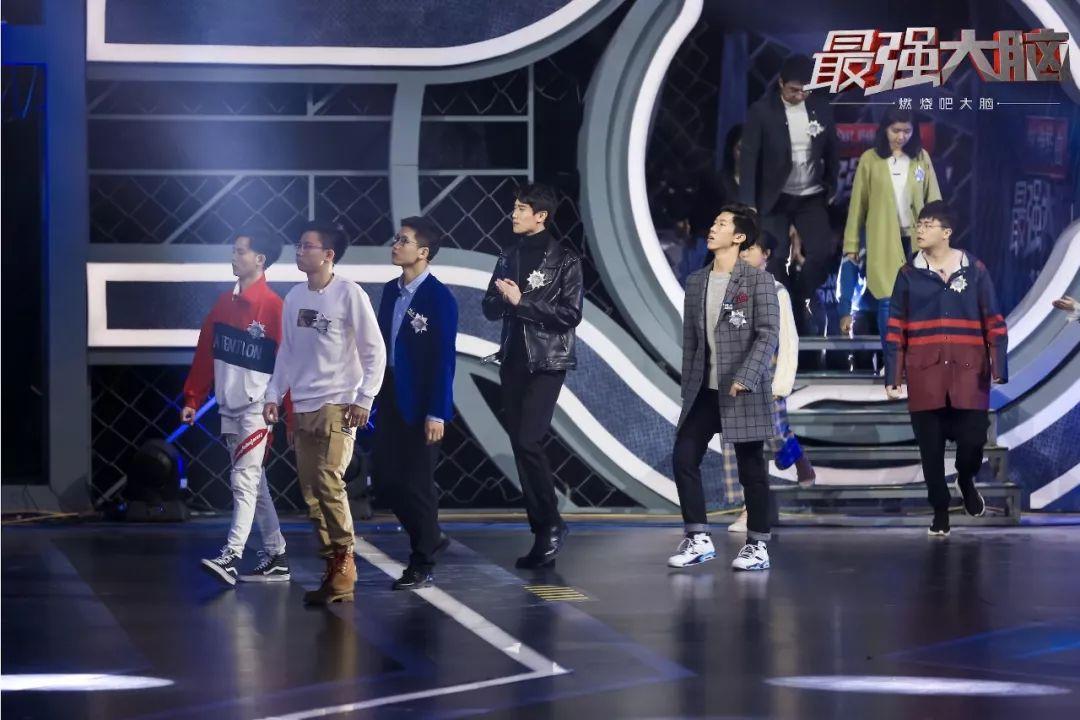 dnf燃烧的心脏,燃烧中赵月娥和徐家福为了隐藏秘密