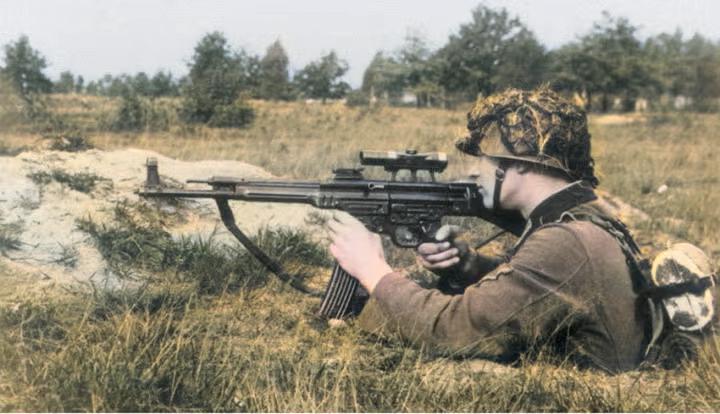 火力突击官网,有人说半自动突击步枪已经能代取冲锋枪的火力