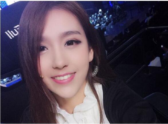 lol女解说（腐团儿再次解说LOL）