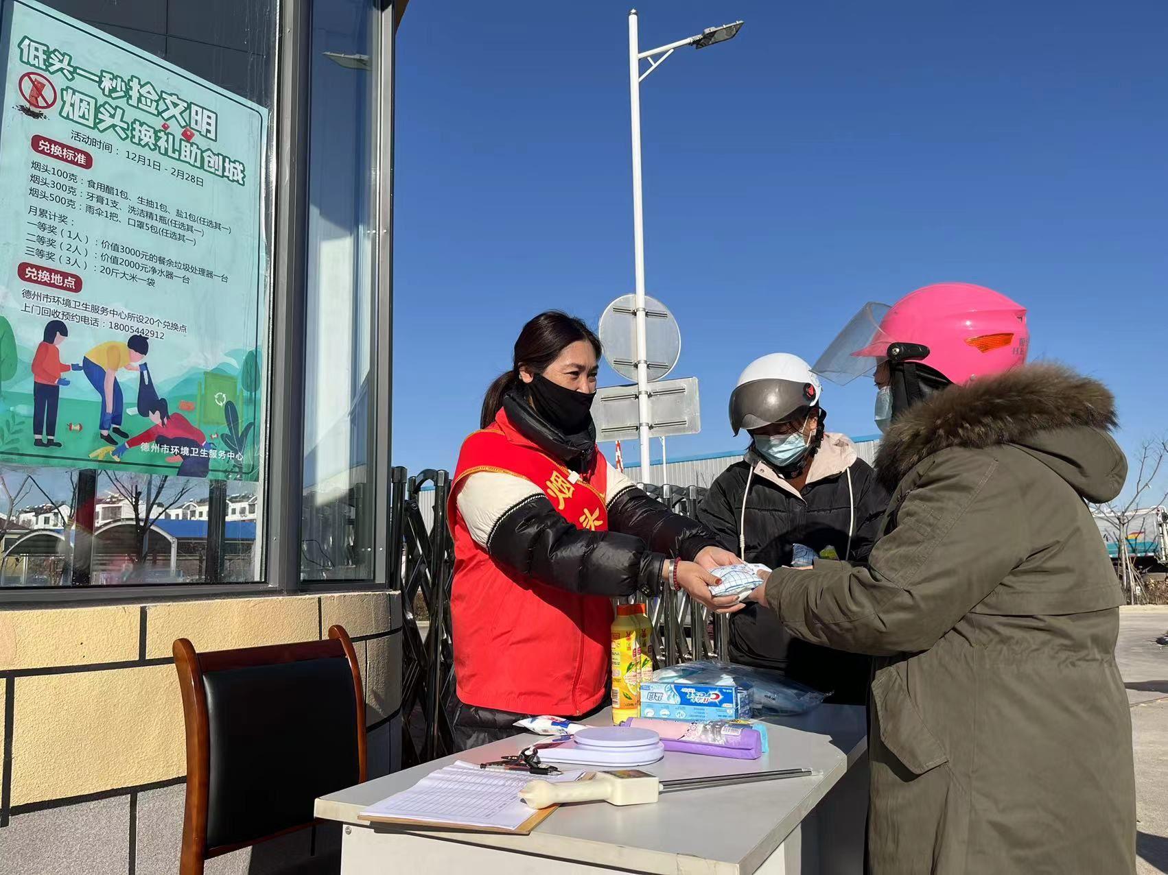 英雄联盟兑换中心,排列五中奖1千万去那里兑奖