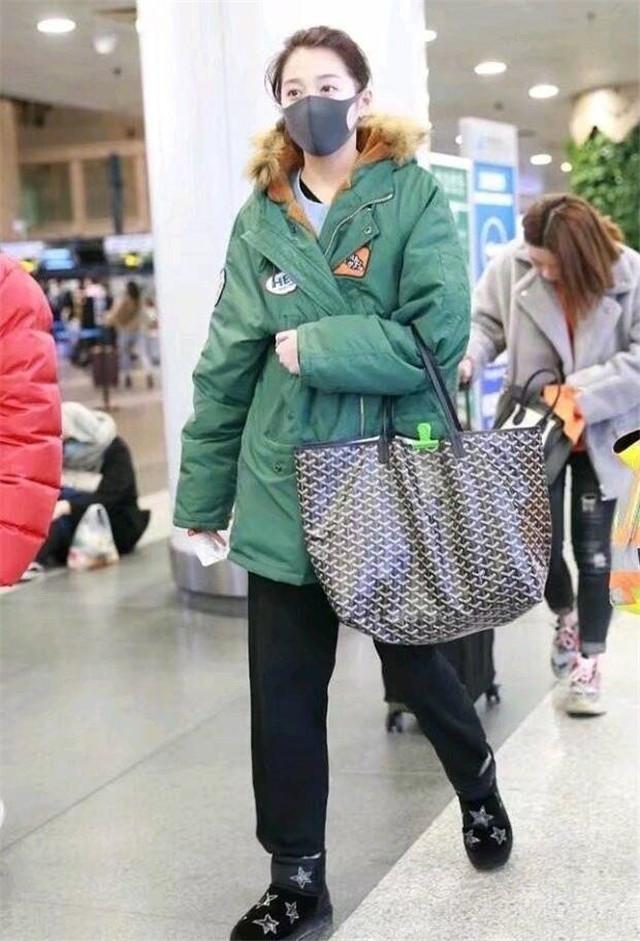 啊飒飒的,一个翅膀挂三杯什么歌