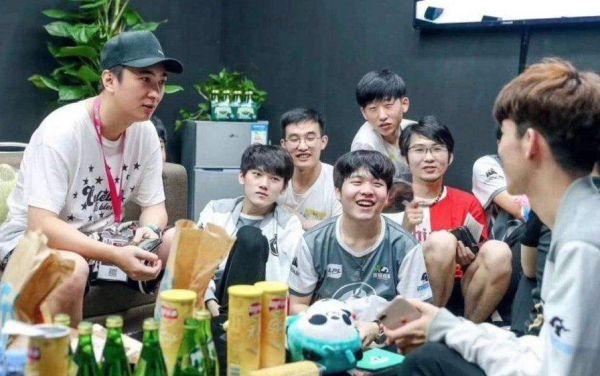 阿水去哪个队了,英雄联盟季后赛冠军会是哪个战队