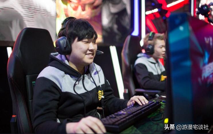 cfwcg（你是怎么评价穿越火线70kg的）