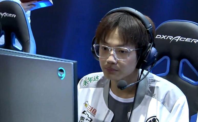 lol香炉,英雄联盟露露大乱斗出装