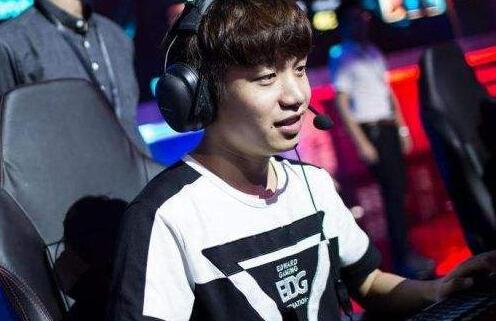 厂长退役,为什么疑似退役消息一出引起这么多人的关注