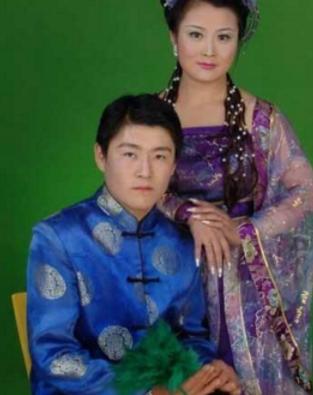 qq支付中心,情侣空间彩虹币怎么充值