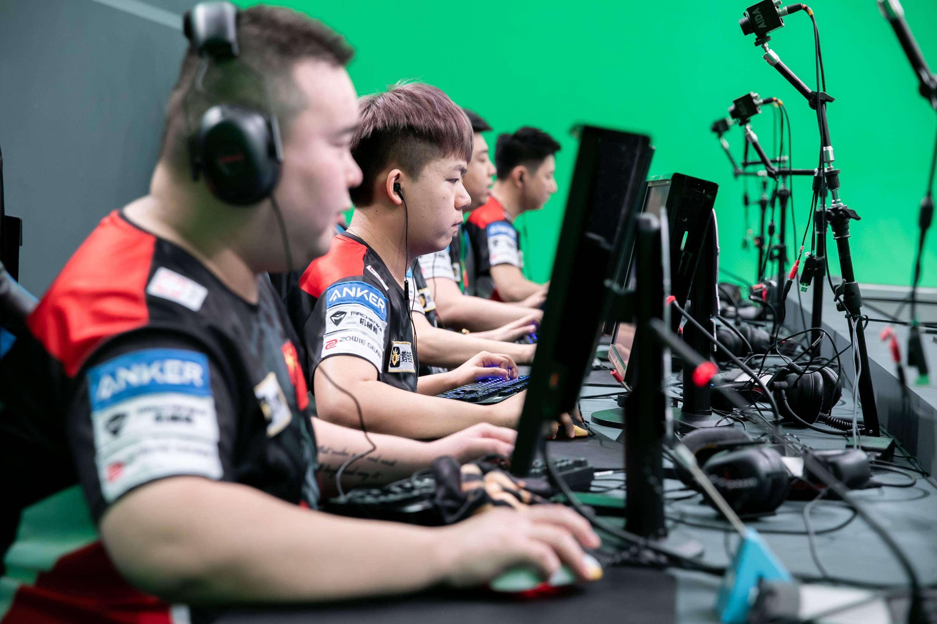 cfpl冠军(cf情久是否成功晋级季后赛)