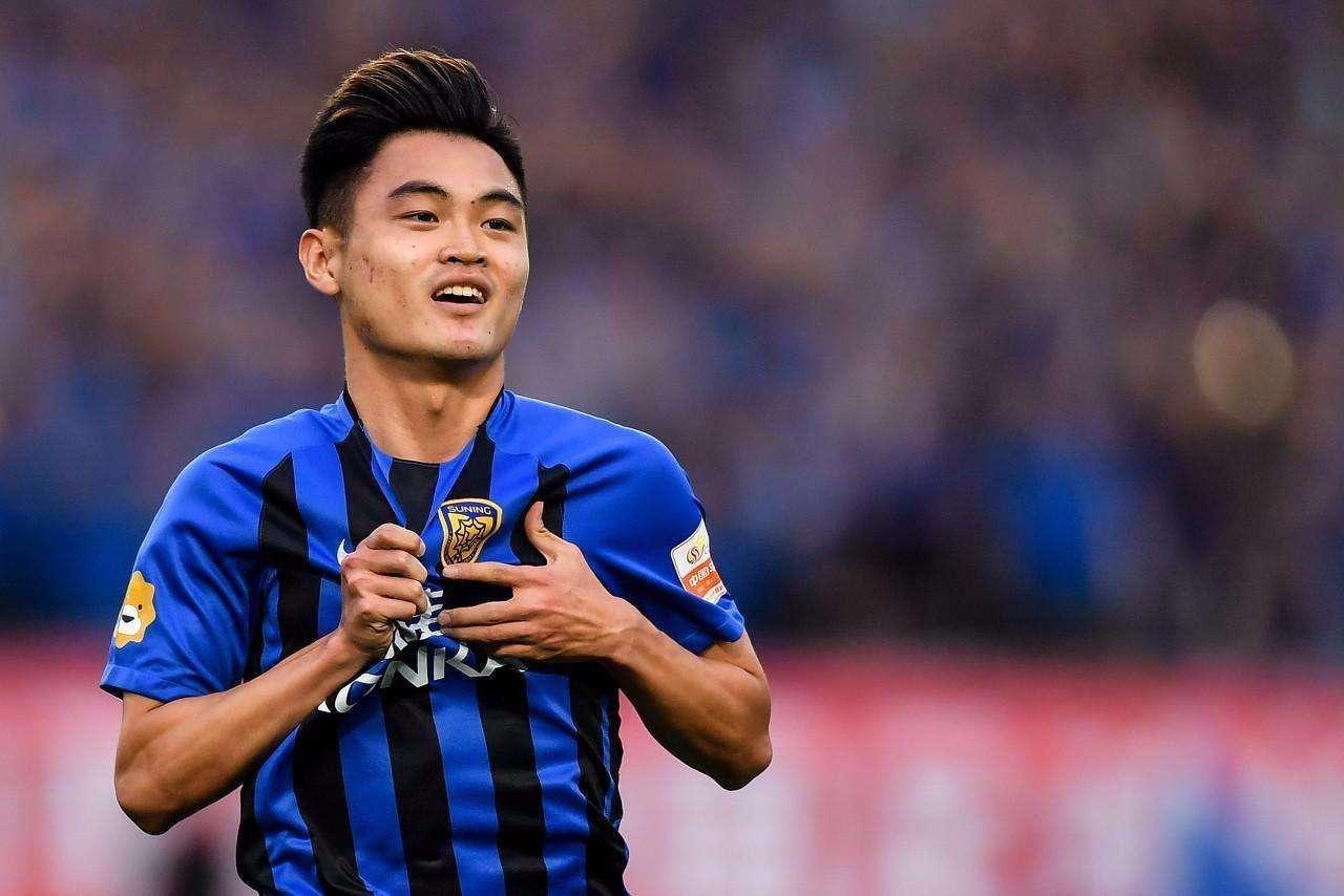 穿越火线怎么连跳,CF怎么高跳