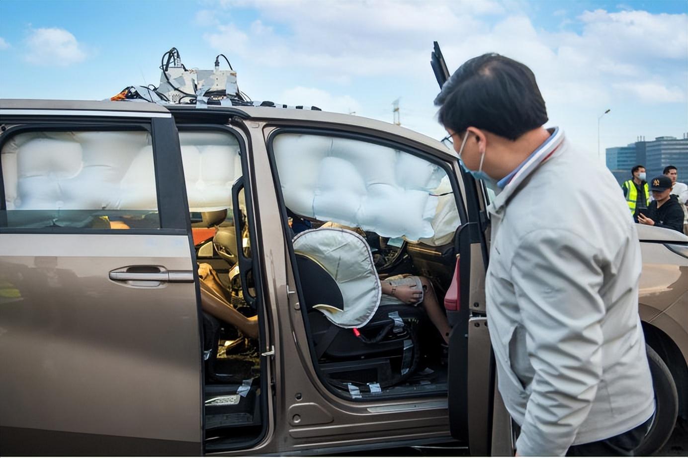 lol iem8,广汽传祺M8到底值不值这个价