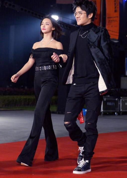 lol miss（miss最近直播玩的游戏叫什么）