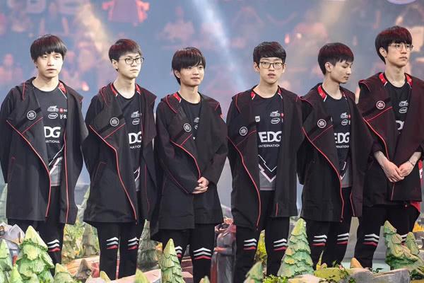 多玩 lol,英雄联盟可以删自己的皮肤